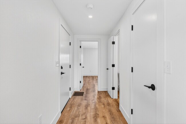 Building Photo - 3400 Tennyson St