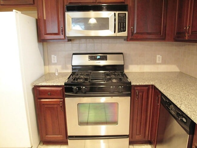 Building Photo - 2311 Enchanted Park Ln