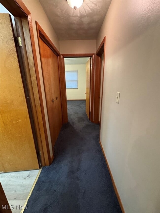 Building Photo - 1859 Cromwell Dr