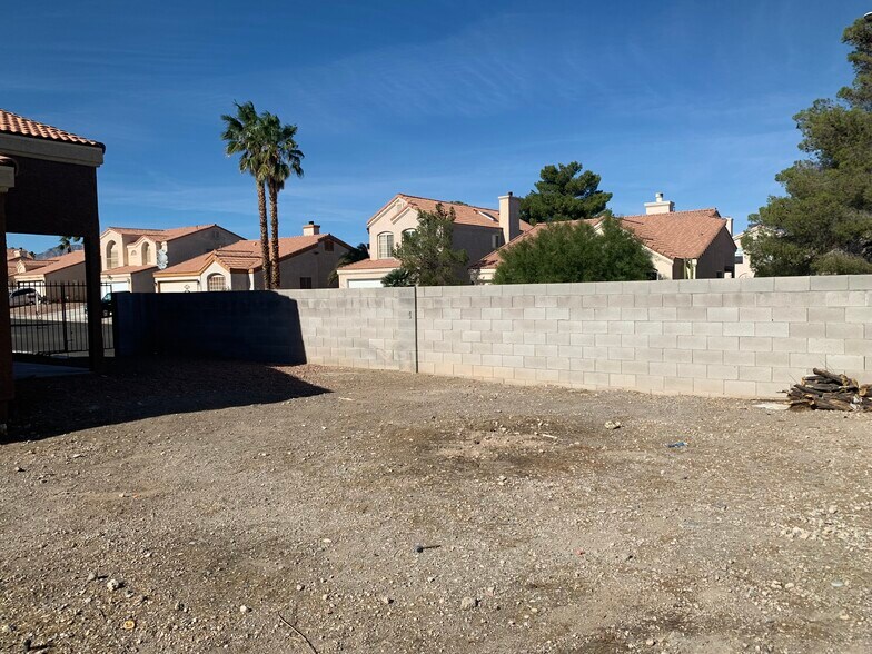 Building Photo - 1636 Palmae Way