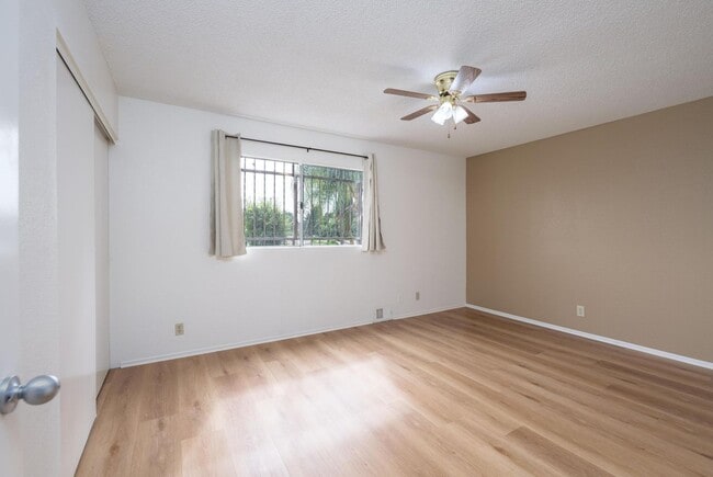 Building Photo - Charming Artesia Gem!