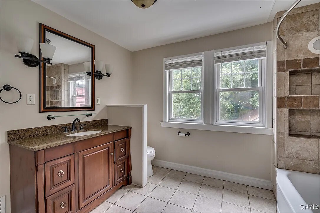 Building Photo - 115 Haley St