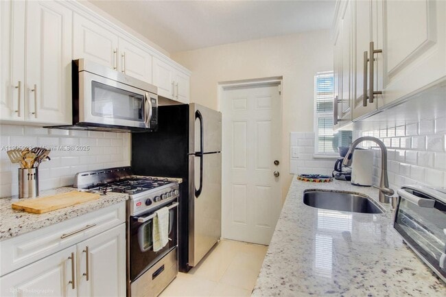 Primary Photo - 518 SW 7th Ave