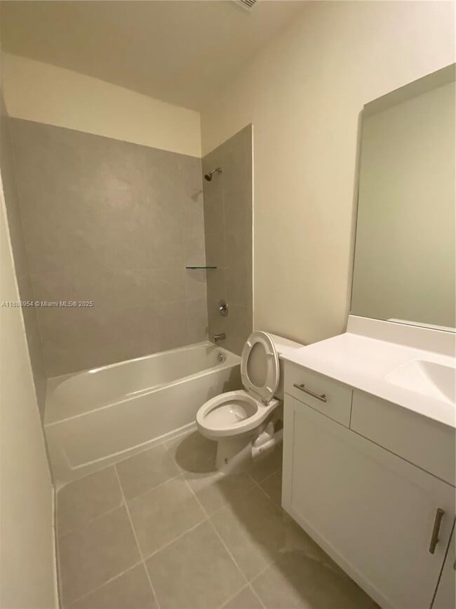 Building Photo - 3428 W 113th St