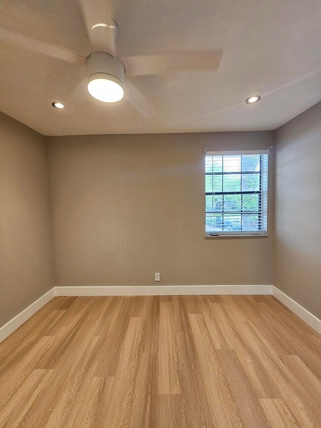 Building Photo - 3190 Leewood Terrace