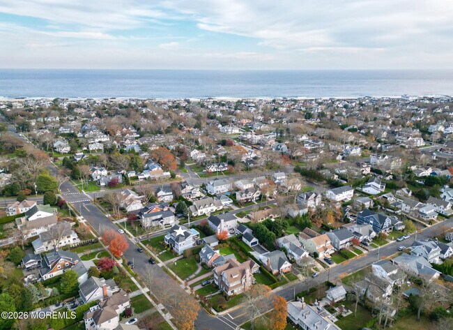 Building Photo - 315 Pitney Ave