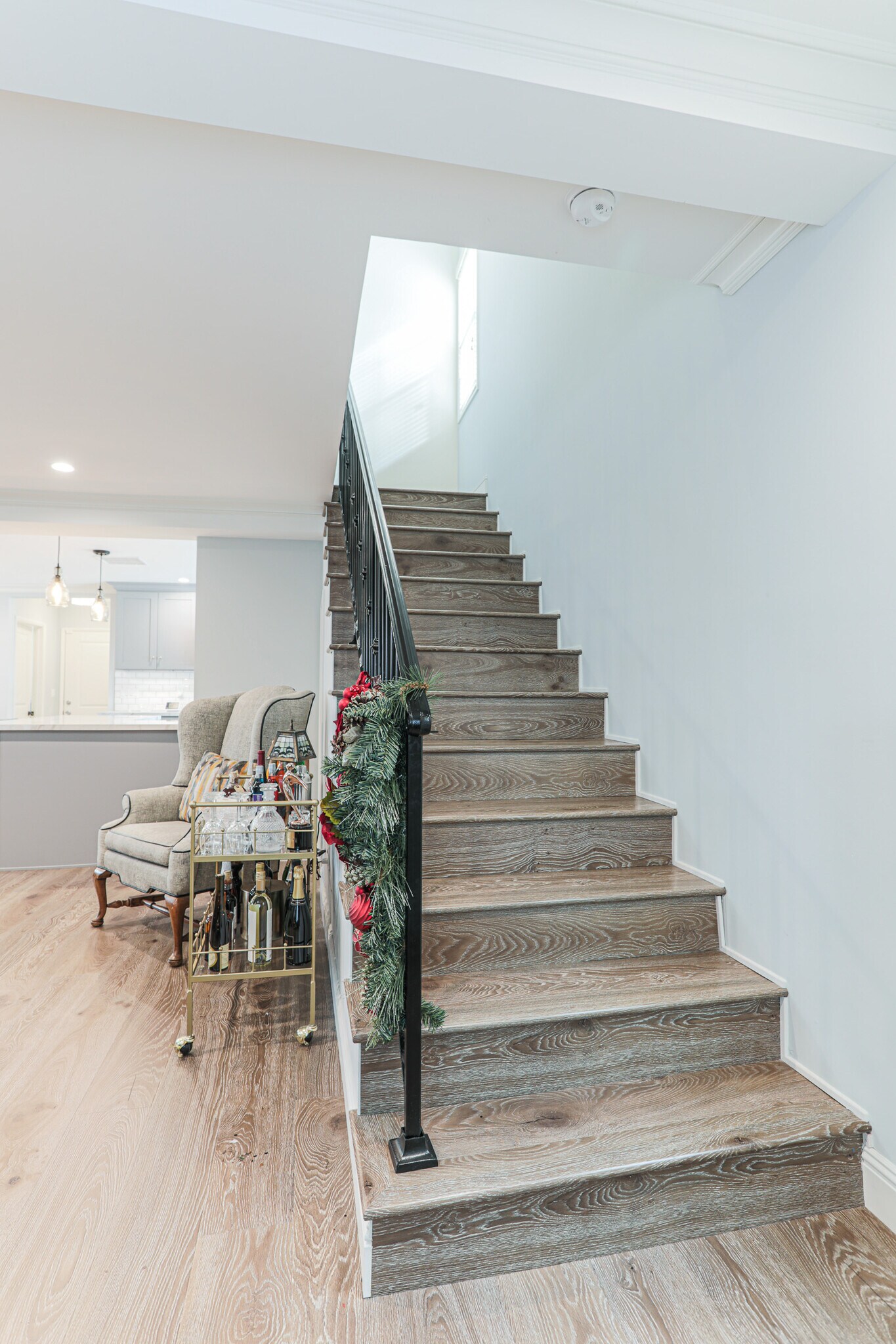 Building Photo - 4155 Edenhurst Ave