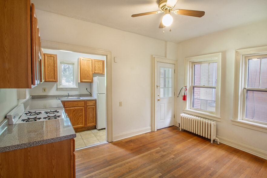 Building Photo - 428 S Trenton Ave