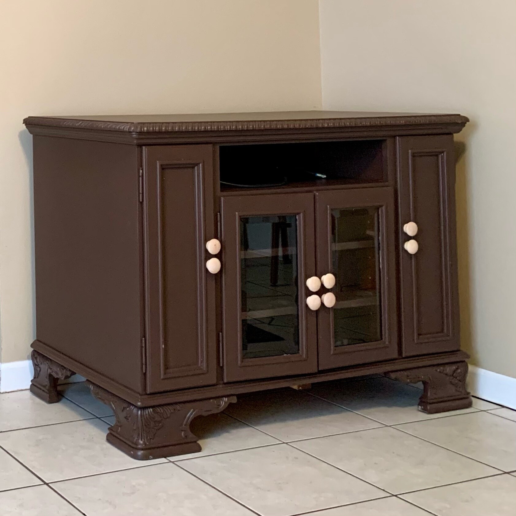 Media Console - 423 N Donahue Dr