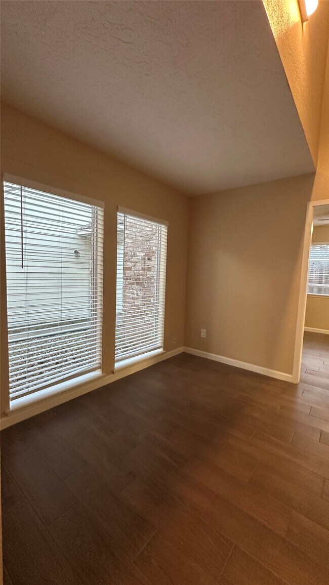 Building Photo - 11503 Briar Forest Dr