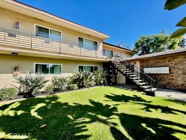 Building Photo - 12437 Harris Ave