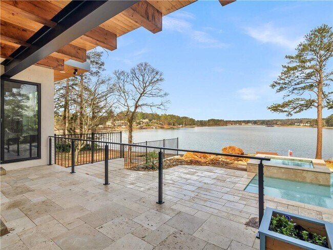 Building Photo - 3258 S Bay Dr