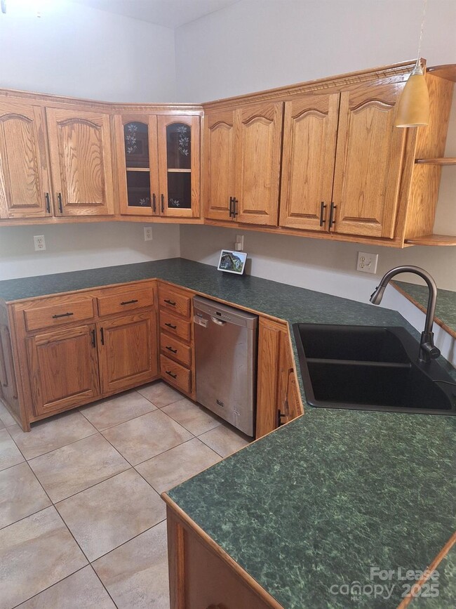 Building Photo - 2505 Green Point Ct