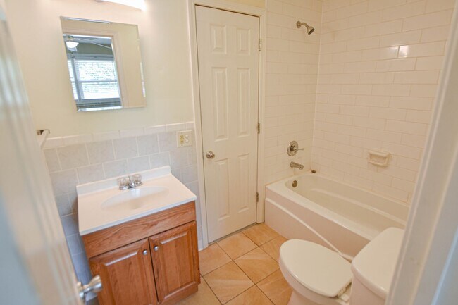 Building Photo - 509 Hietts Ln