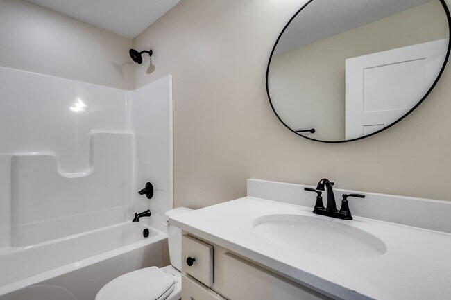 Building Photo - Long Beach-Tracy Plan