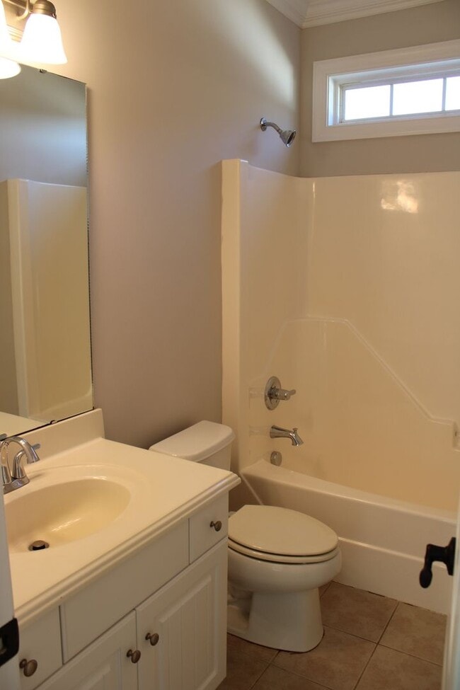 Building Photo - 3001 Canal Dr NW
