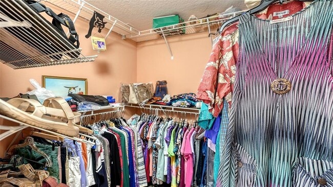 Building Photo - 1611 Clower Creek Dr