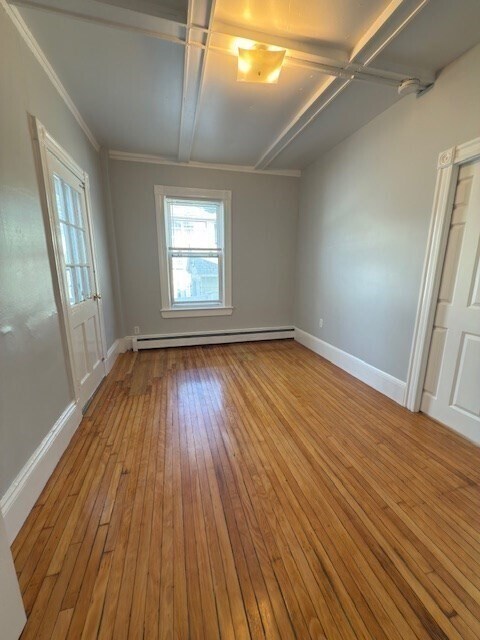 Building Photo - 115 Cedar St