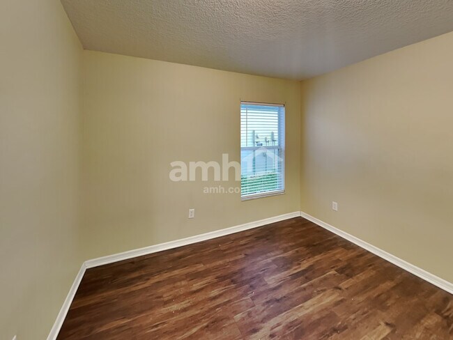 Building Photo - 8116 Canterbury Lake Boulevard