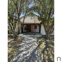 Building Photo - 2139-2145 S Lee Avenue