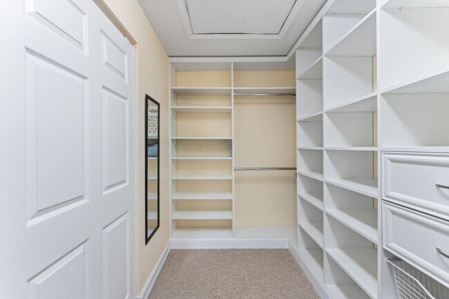 Building Photo - 8492 Breezy Oak Way