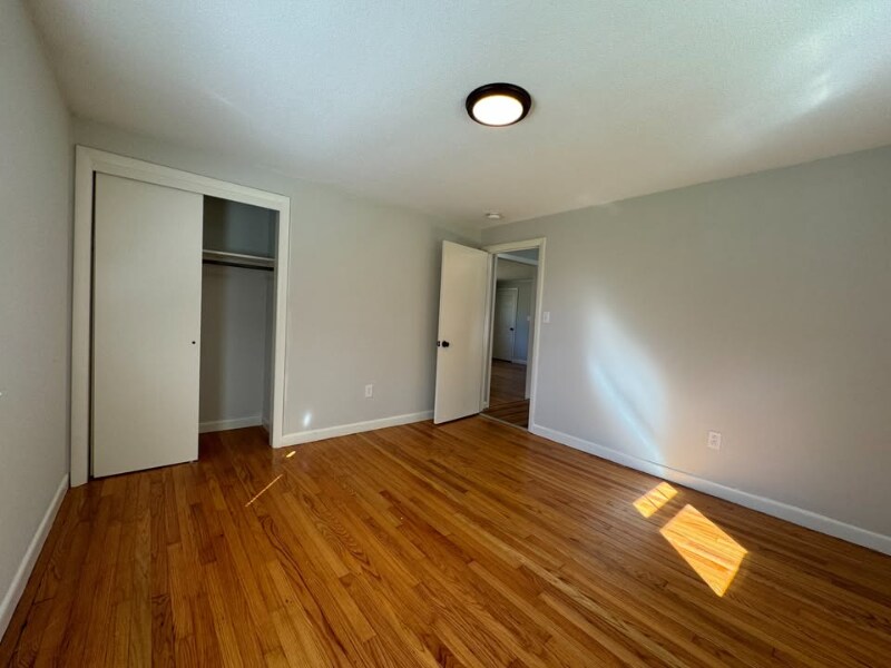 Building Photo - 98 Burnell Dr