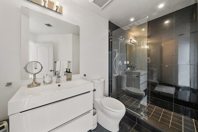 Building Photo - 11011 Legacy Dr