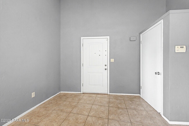 Building Photo - 2525 N Alvernon Way