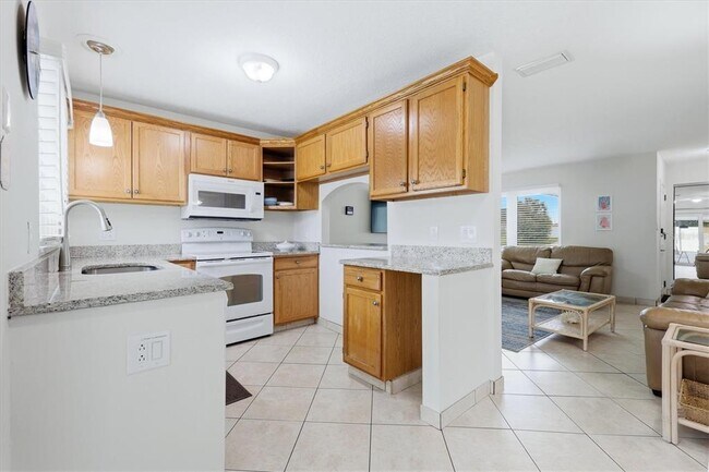 Building Photo - 6309 Flamingo Dr