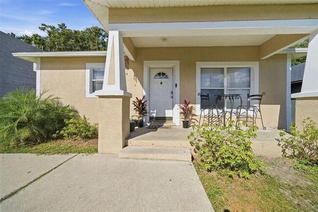 Building Photo - 1306 E Church St