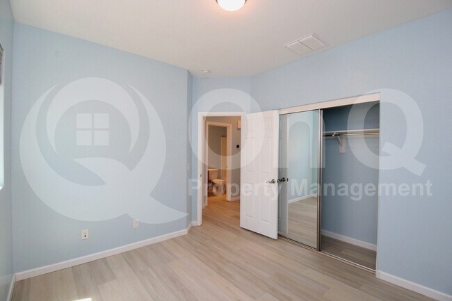 Building Photo - 38032 W Vera Cruz Dr