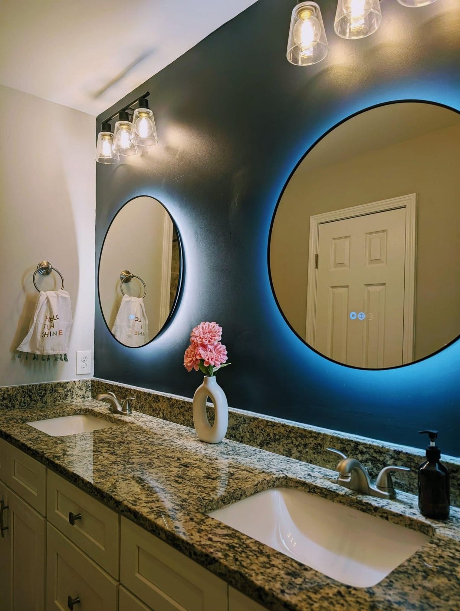 Building Photo - 469 Holt Rd NE