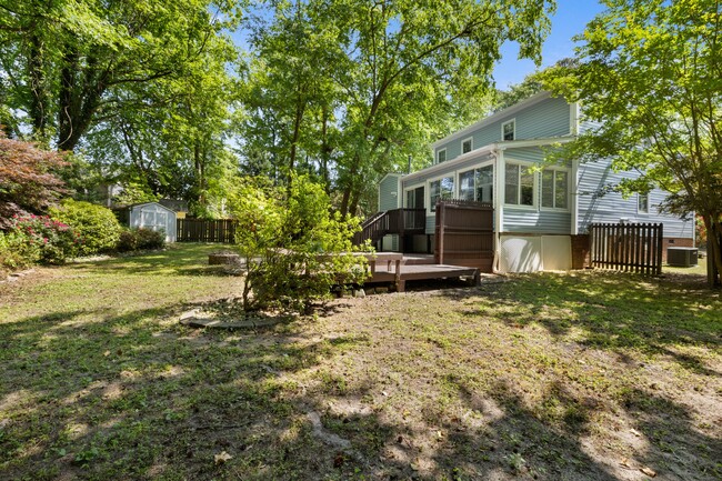 Building Photo - 4505 Aviemore Crescent