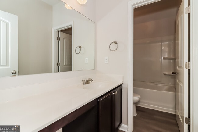 Building Photo - 194 Randy Way