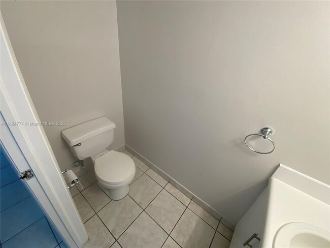 Building Photo - 1575 Veracruz Ln