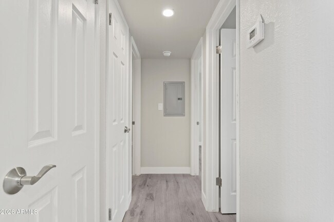 Building Photo - 35 W Medlock Dr