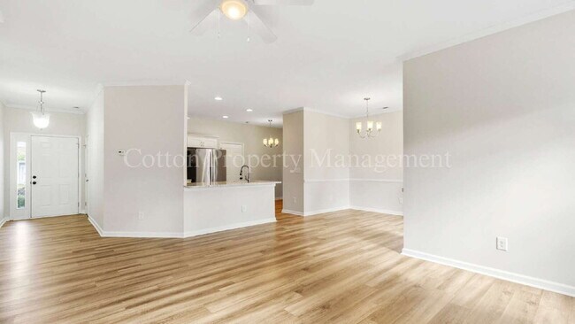 Building Photo - 1010 Winterberry Cir
