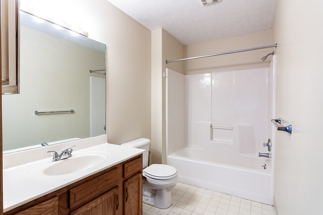 Bathroom - 2380 Wrens Dr S