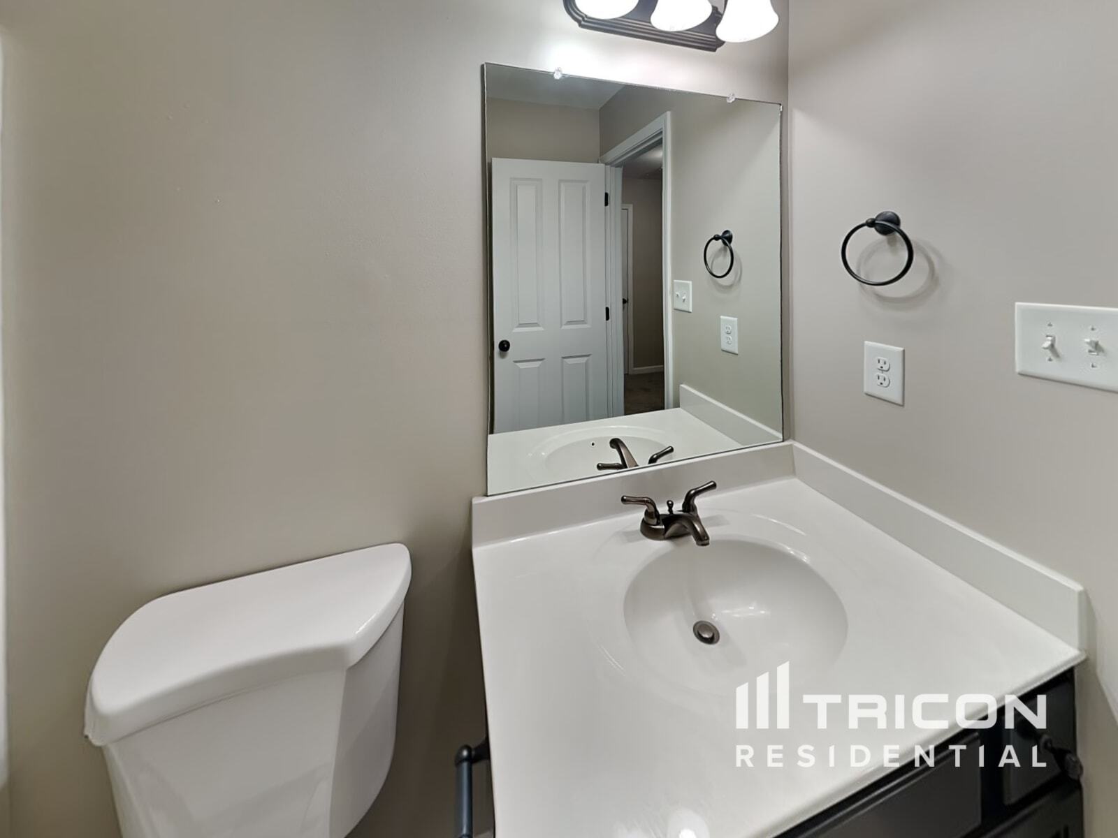 Building Photo - 3811 Harvest Ridge