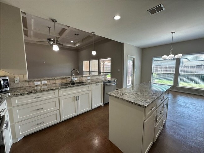Building Photo - 106 Chiman Cir
