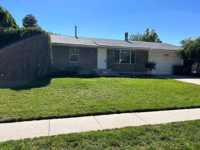 Building Photo - 7067 Bello Ave