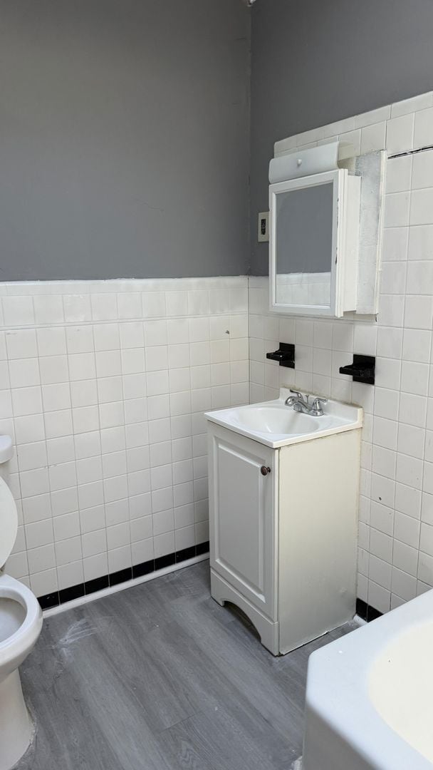 Building Photo - 5328 Hadfield St