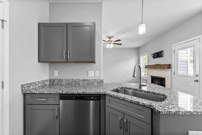 Building Photo - 54 E Fork Dr