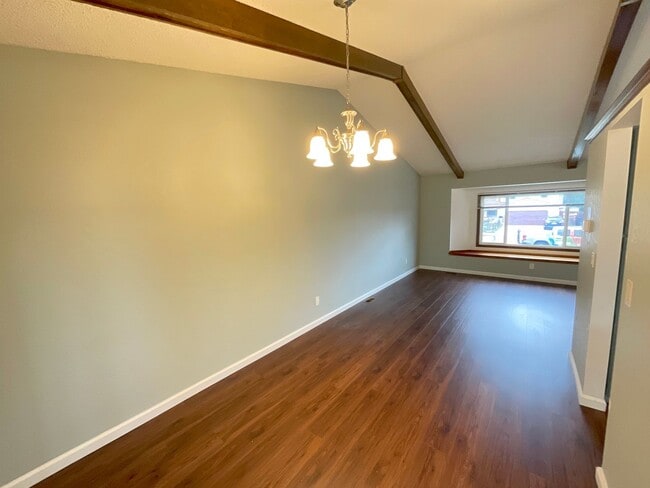 Building Photo - 3 Bedroom Home Available Near Research Pkw...