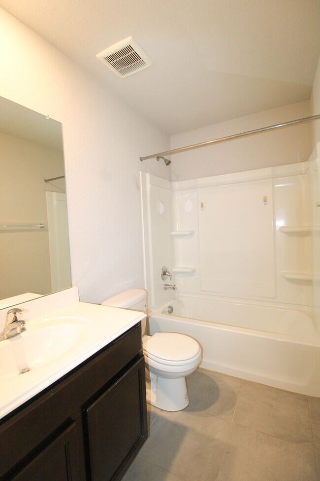 Building Photo - 7043 Diamond Vly