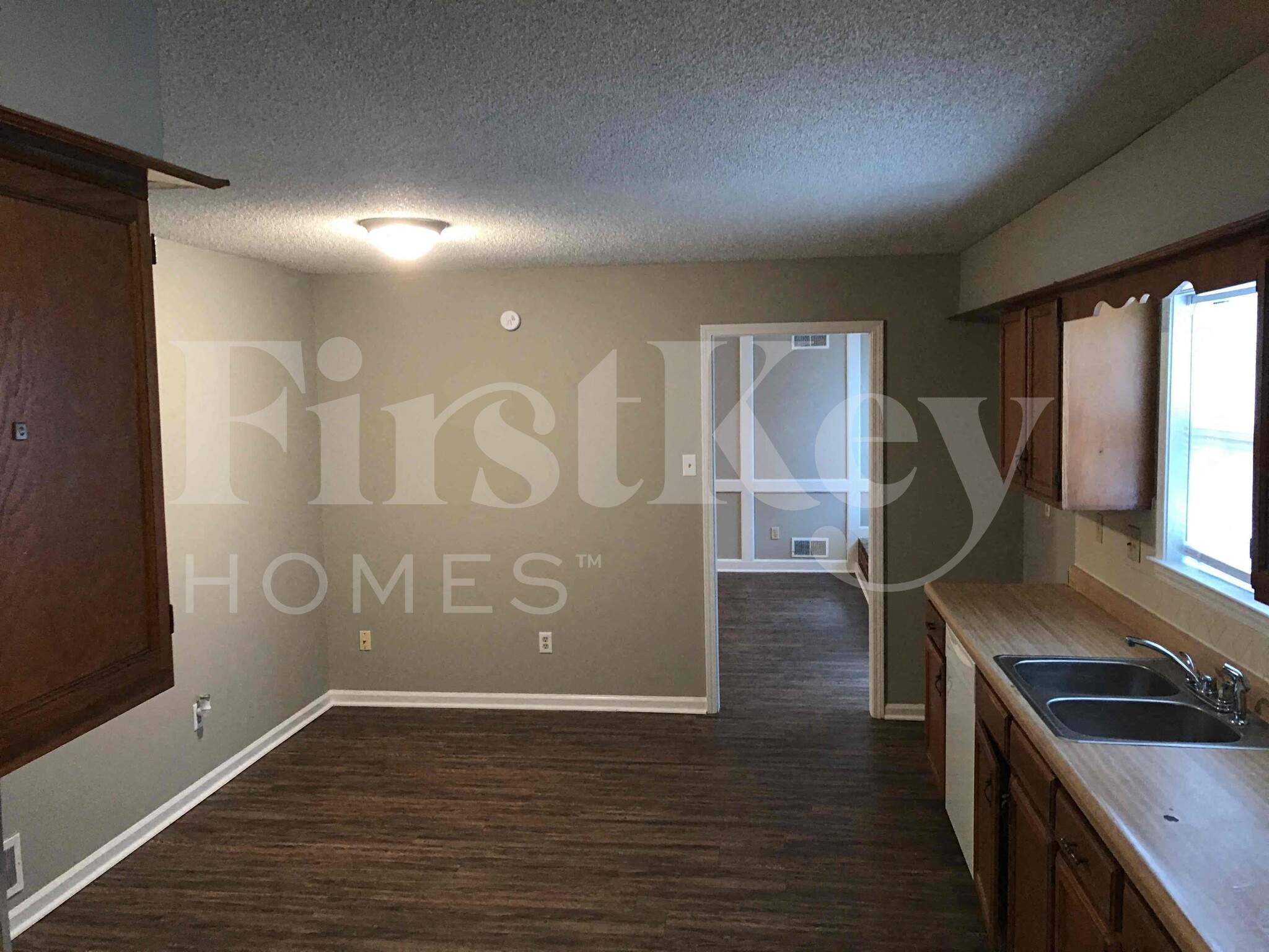 Building Photo - 5015 Hickory Bark Dr