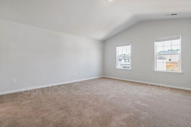 Building Photo - 112 Saddlehorse Ln