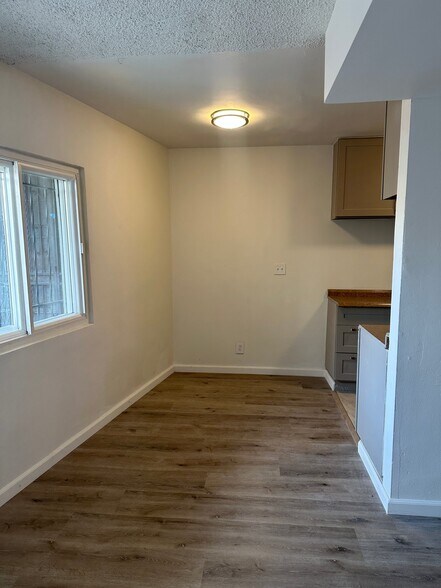 Building Photo - 1317 W 97th St