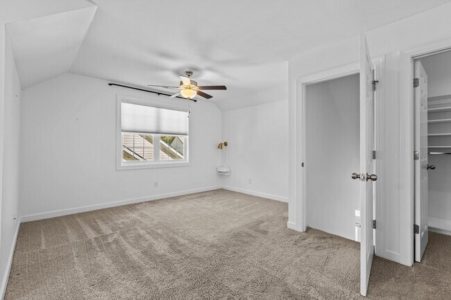 Building Photo - Gorgeous 3 Bedroom Home in Downtown Raleig...