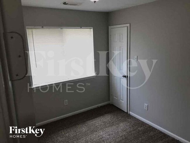 Building Photo - 17919 Greenbriar Park Dr